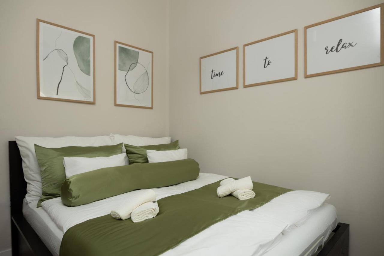 Square 2 Apartment Debrecen Bagian luar foto