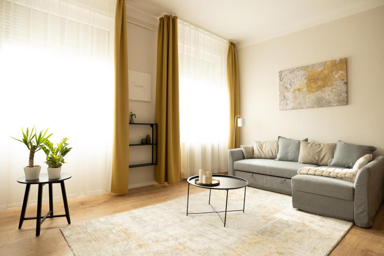 Square 2 Apartment Debrecen Bagian luar foto
