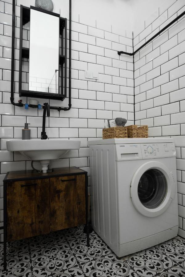 Square 2 Apartment Debrecen Bagian luar foto